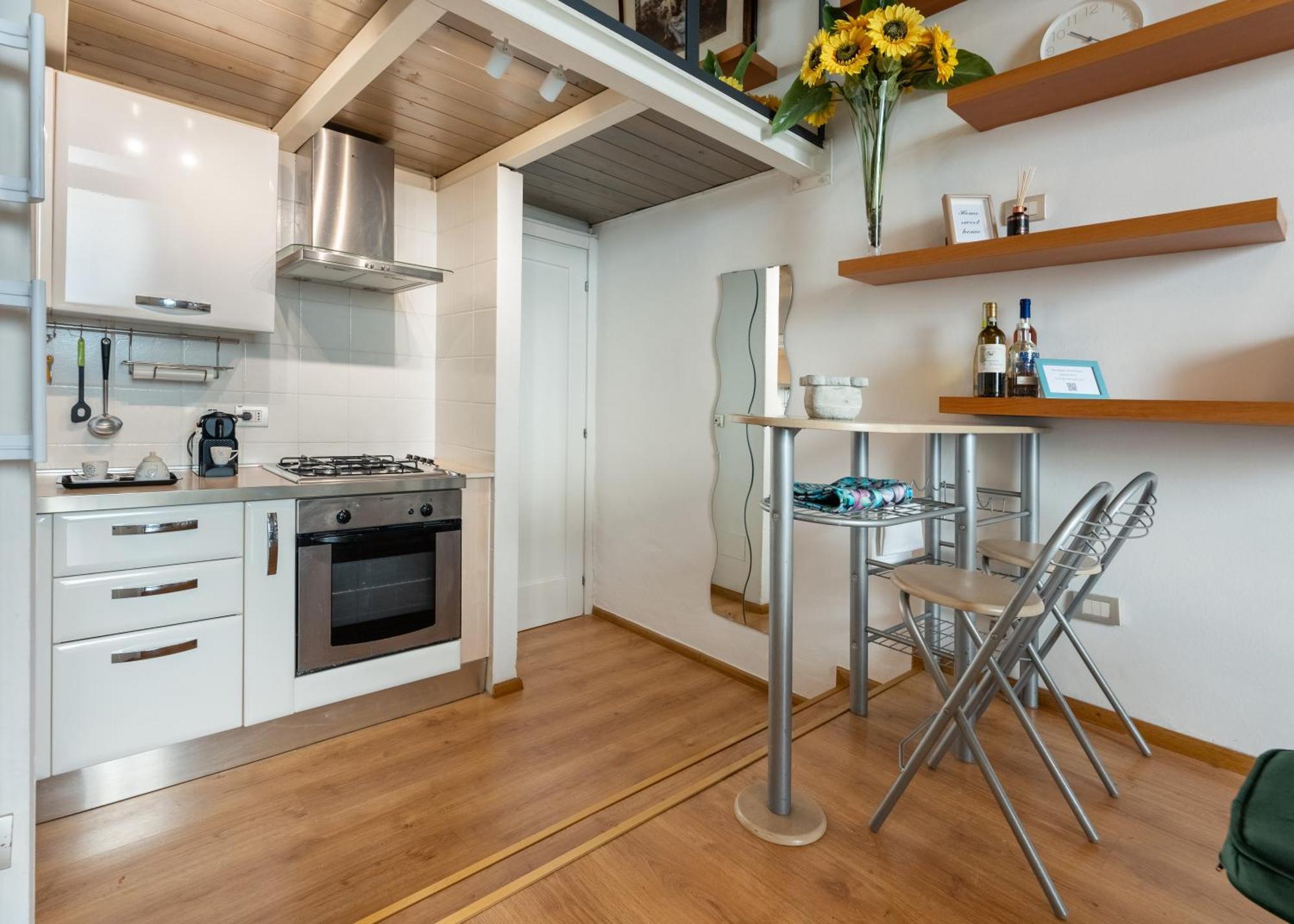 Via Cimabue 8B - Florence Charming Apartments - Metropolitan Loft In Florence - 20 Minute Walk To City Center - Excellent Base For Exploring - Less Than 5 Minute Walk To The Supermarket - Amazing Bakery On The Corner المظهر الخارجي الصورة